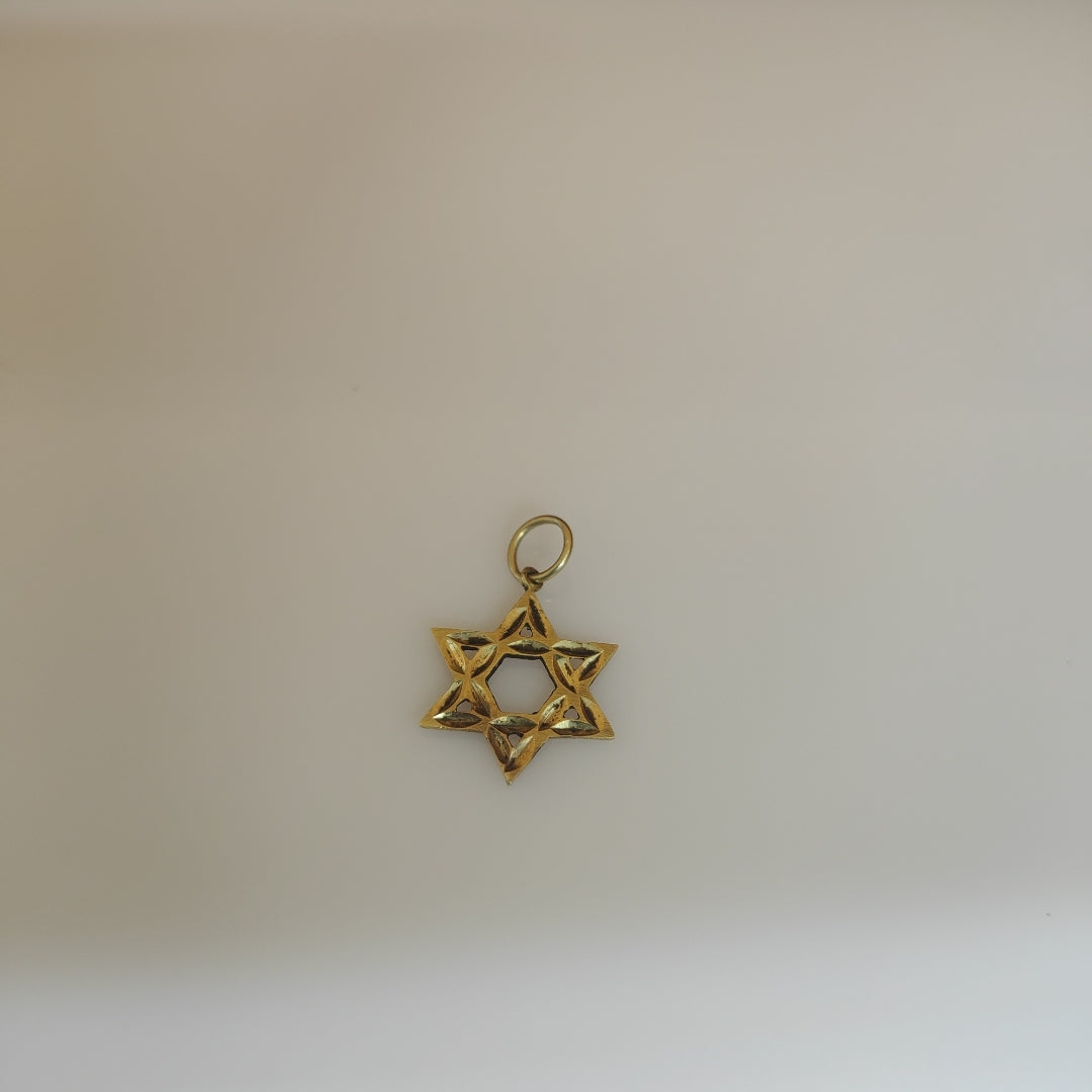 DIJE ORO 14 K 1 GRMS (SEMINUEVO)