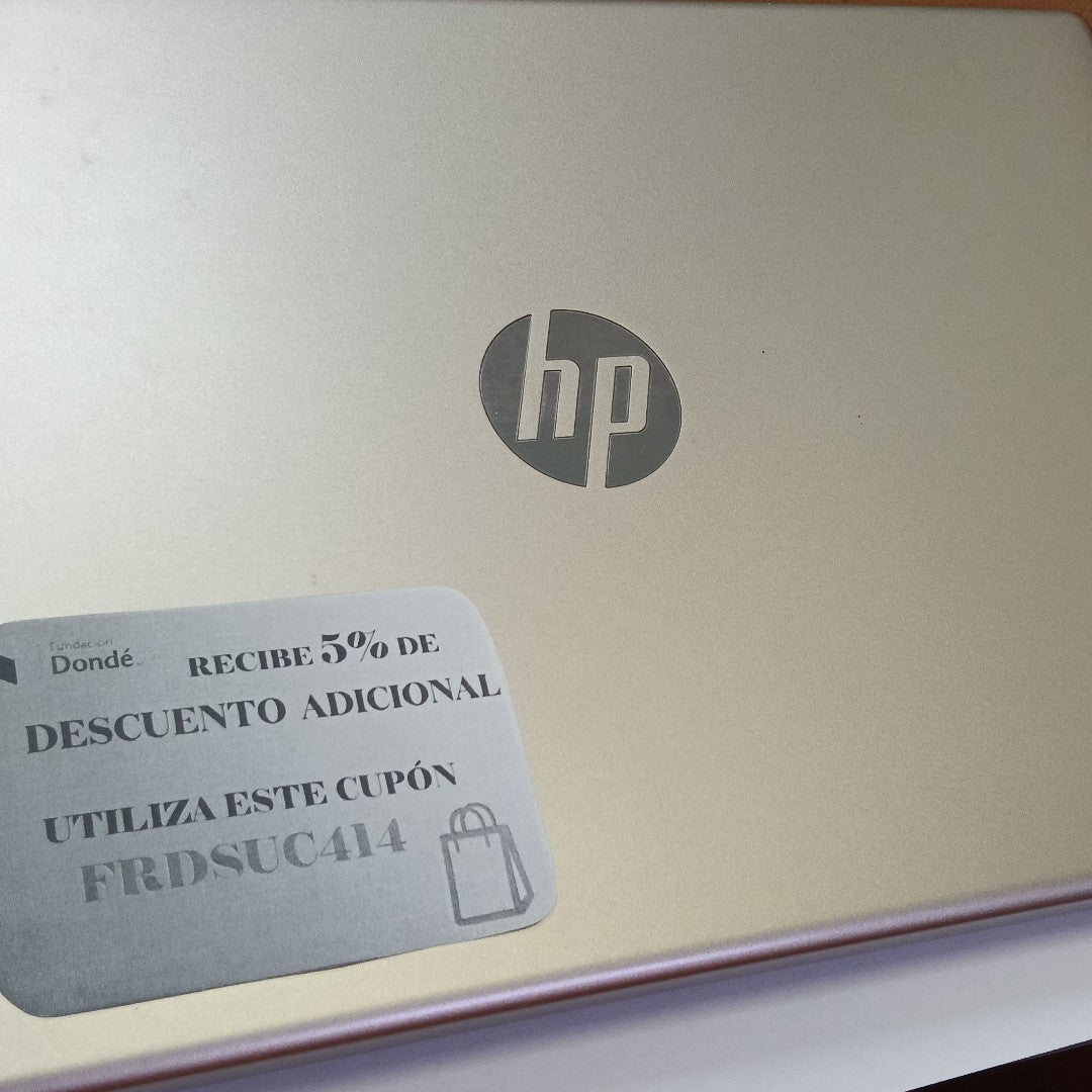 LAPTOP HP 15-FC0043LA (2024) 512 GB SSD 8 GB RAM (SEMINUEVO)