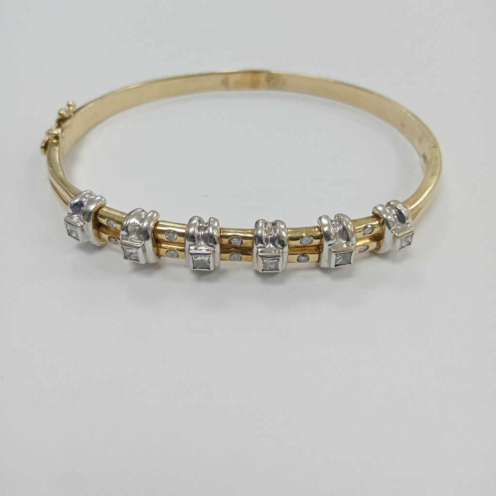 PULSERA RIGIDA ORO 14 K 27.9 GRMS (SEMINUEVO)