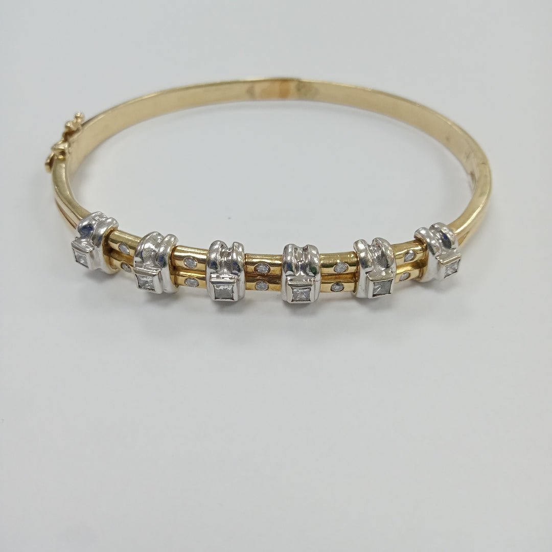 PULSERA RIGIDA ORO 14 K 27.9 GRMS (SEMINUEVO)