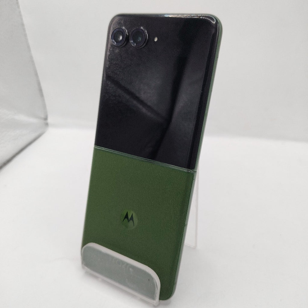 CELULAR MOTOROLA RAZR 50 ULTRA XT2451-3 (2024) 512 GB 12 GB RAM (SEMINUEVO)