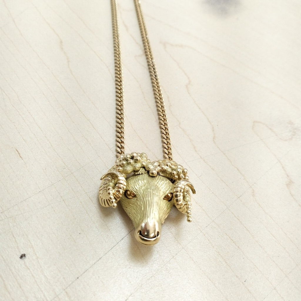 CADENA, DIJE ORO 18 K 75.6 GRMS (SEMINUEVO)