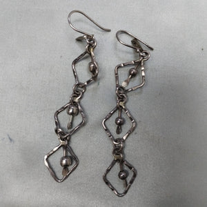 ARETES PAR PLATA 7,20 GRMS (SEMINUEVO)