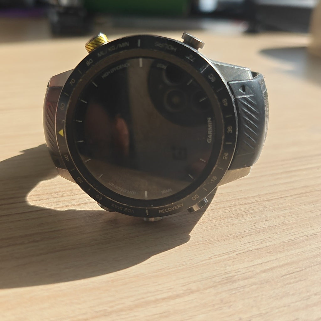 SMARTWATCH GARMIN MARQ ATHLETE GEN 1 46 MM GPS (SEMINUEVO)