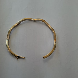 PULSERA RIGIDA ORO 14 K 5.4 GRMS (SEMINUEVO)