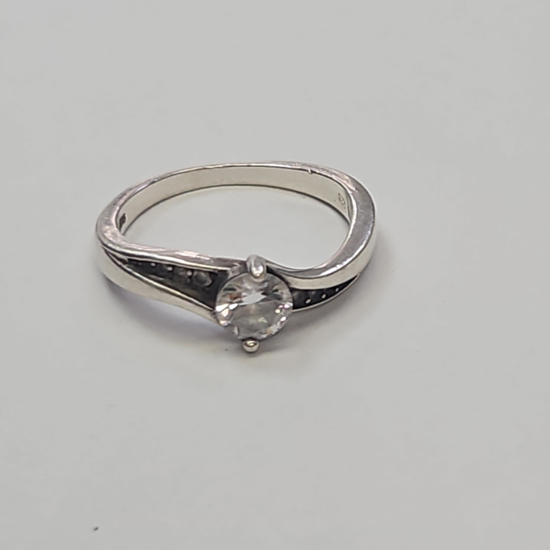 ANILLITO PLATA 2.7 GRMS (SEMINUEVO)