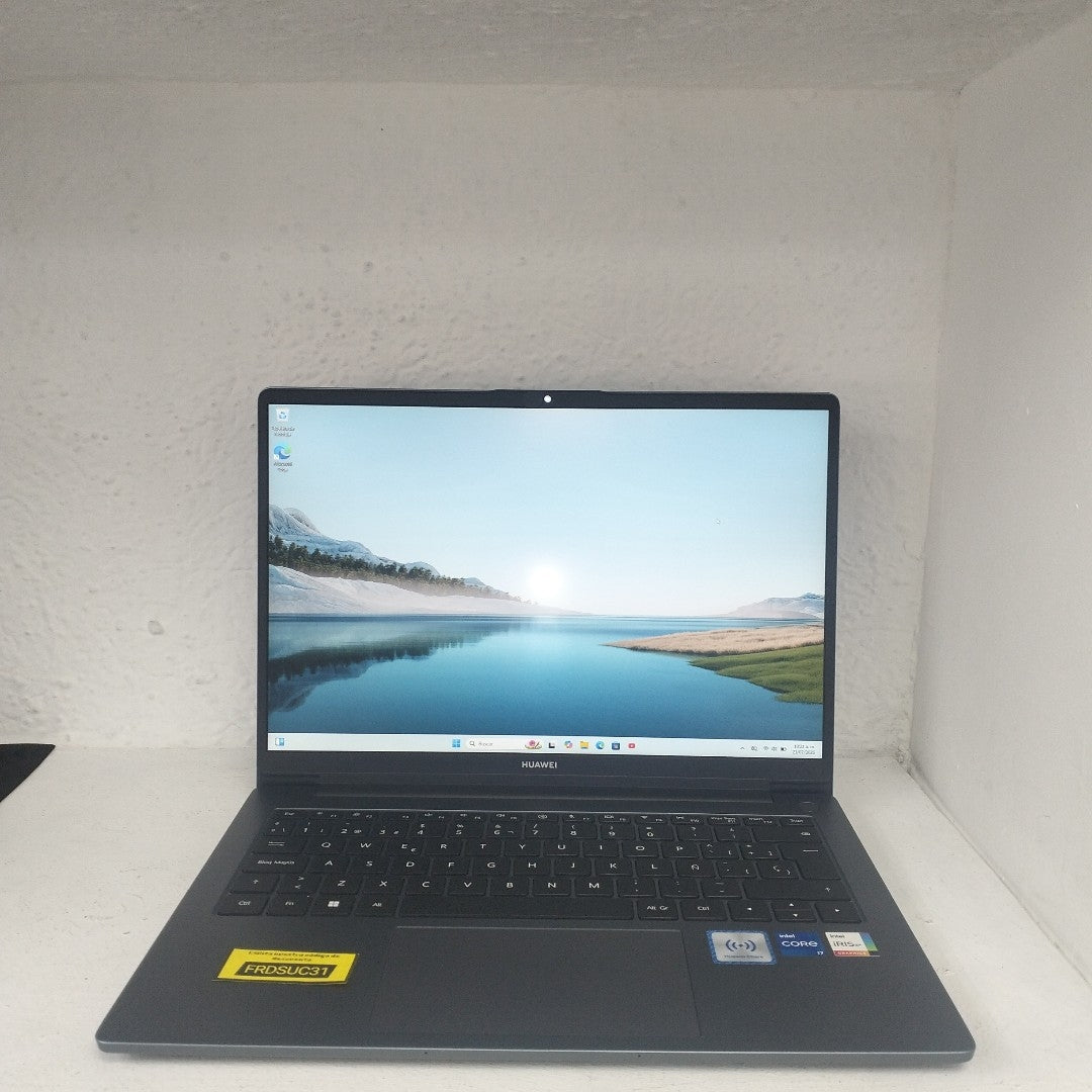 LAPTOP HUAWEI MATEBOOK D14 MDG-X (2023) 1 TB SSD 16 GB RAM (SEMINUEVO)