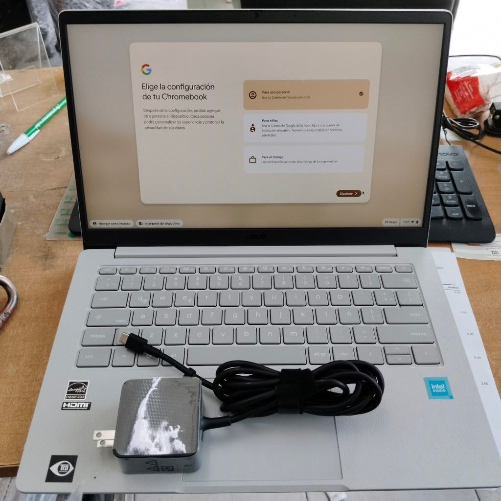 LAPTOP ASUS CROMEBOOK CX1405CTA C8G128-C1 (2025) 128 GB 8 GB RAM (SEMINUEVO)