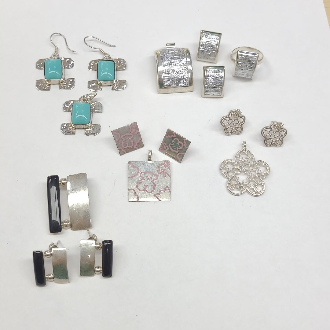 ARETES PAR, DIJE PLATA 44.3 GRMS (SEMINUEVO)