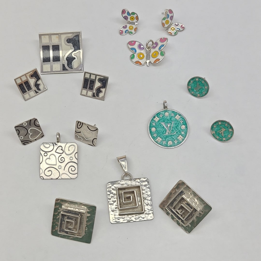 ARETES PAR, DIJE PLATA 49.6 GRMS (SEMINUEVO)