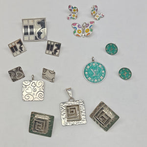 ARETES PAR, DIJE PLATA 49.6 GRMS (SEMINUEVO)