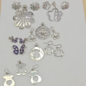 ARETES PAR, DIJE PLATA 61.4 GRMS (SEMINUEVO)