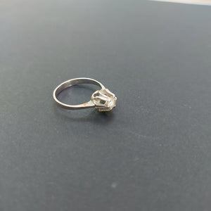 ANILLO ORO BLANCO 10 K 1.6 GRMS (SEMINUEVO)