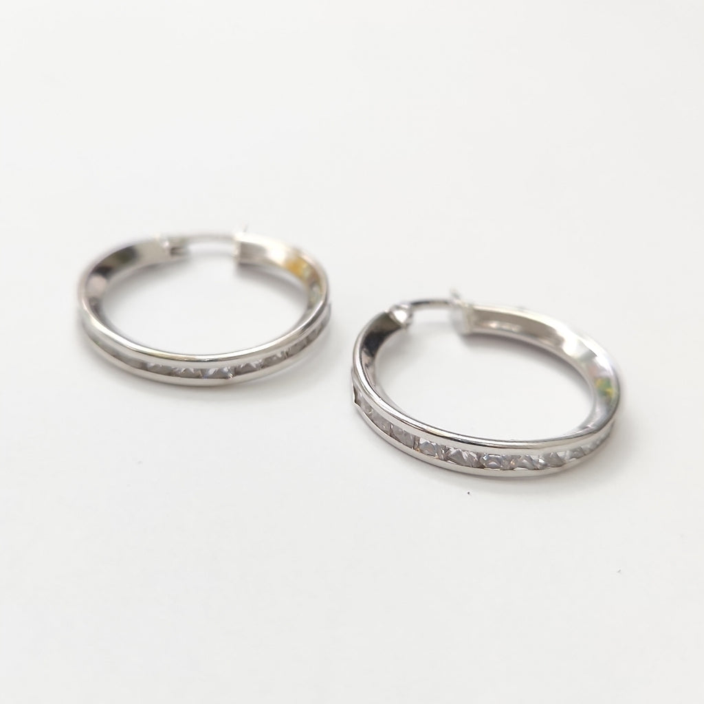 ARRACADAS PAR ORO BLANCO 14 K 2.9 GRMS (SEMINUEVO)