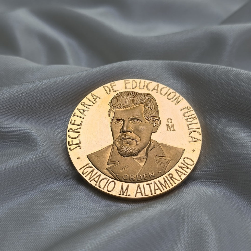 MEDALLA CONMEMORATIVA ORO 21 K 41.8 GRMS (SEMINUEVO)