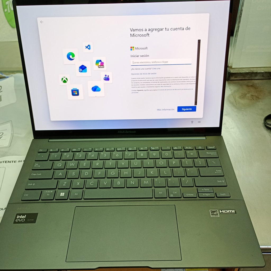 LAPTOP ASUS ZENBOOK 14 Q425M (2024) 1 TB SSD 16 GB RAM (SEMINUEVO)