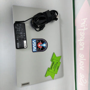 LAPTOP LENOVO IDEAPAD 1 15AMN7 (2024) 256 GB SSD 8 GB RAM (SEMINUEVO)