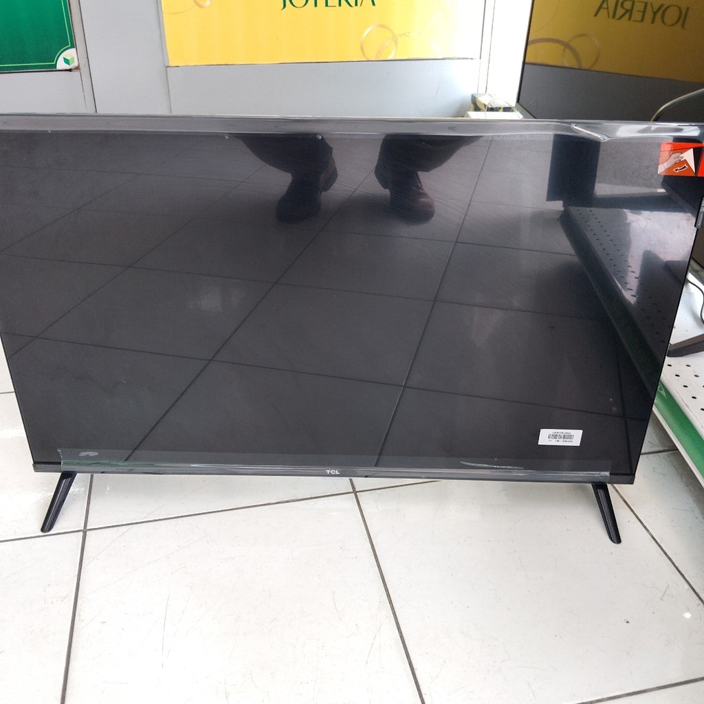 PANTALLA TCL 32Q2K 32" QLED 4K (SEMINUEVO)