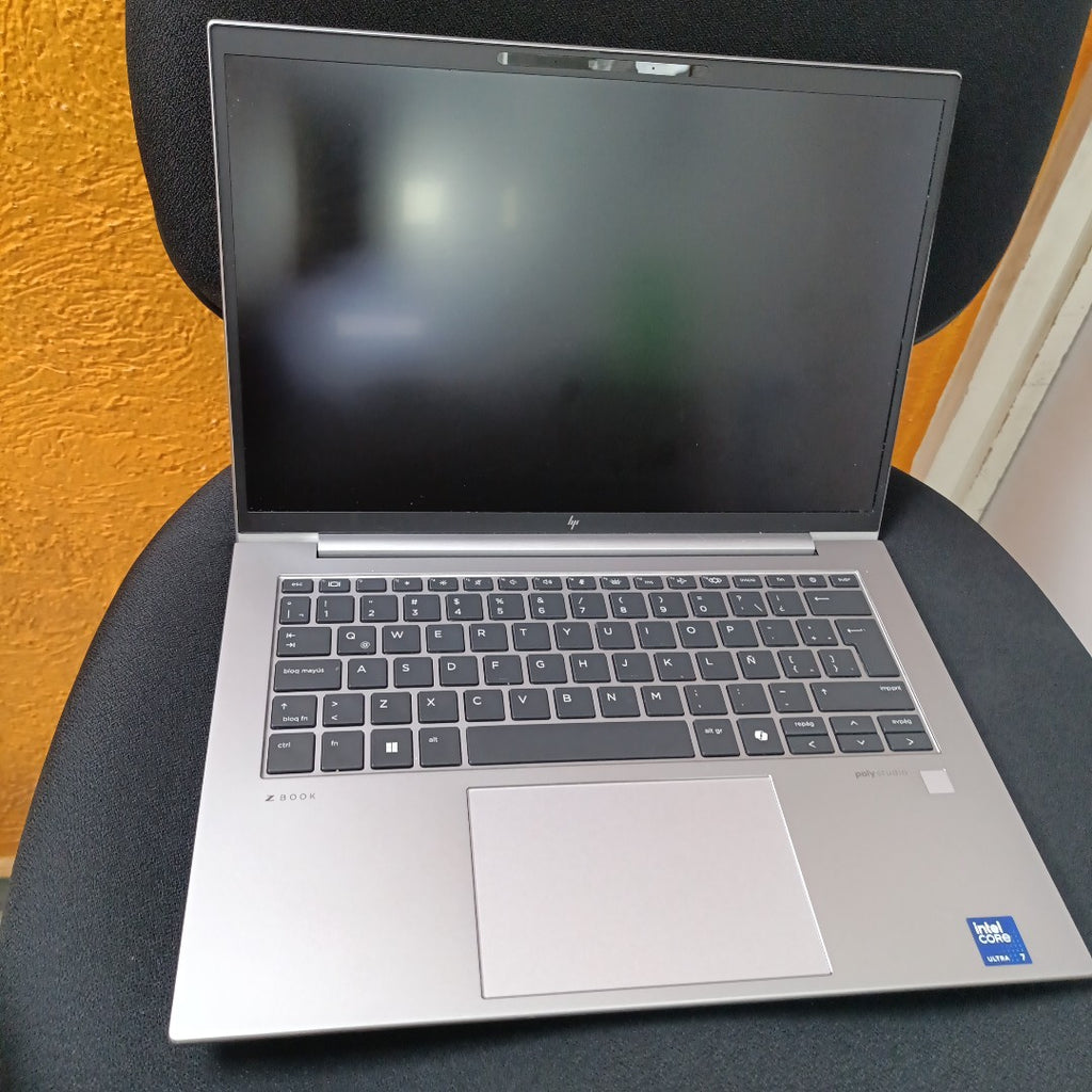 LAPTOP HP ZBOOK FIREFLY 14 G11 (2024) 512 GB SSD 16 GB RAM (SEMINUEVO)