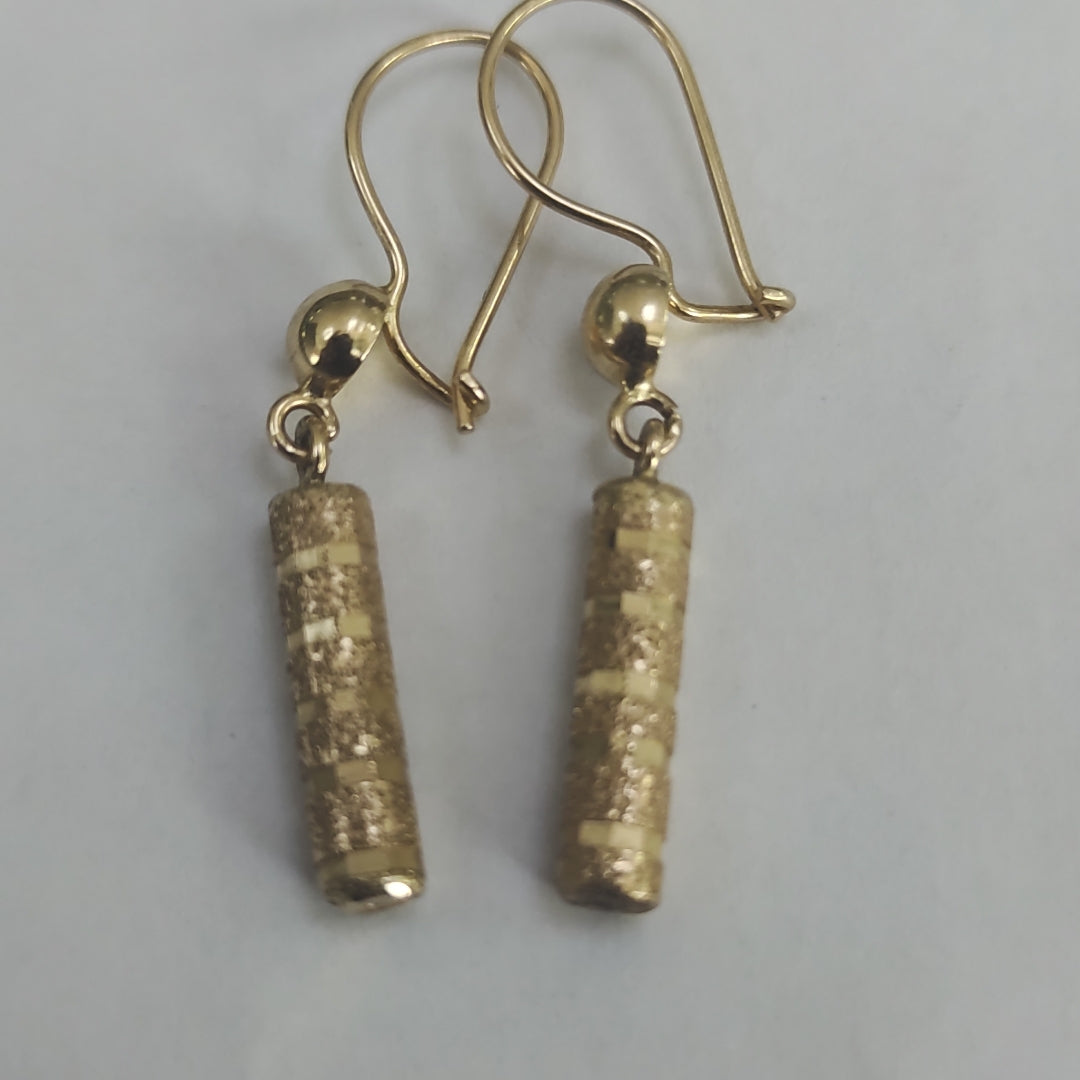 ARETES PAR ORO 14 K 2.6 GRMS (SEMINUEVO)
