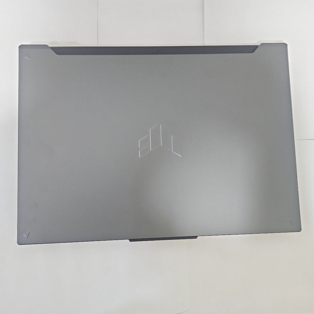 LAPTOP ASUS TUF GAMING F16 FX607VJ-RL023W (2025) 1 TB SSD 16 GB RAM (SEMINUEVO)