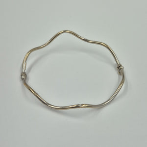 PULSERA RIGIDA ORO, ORO BLANCO 14 K 2.7 GRMS (SEMINUEVO)