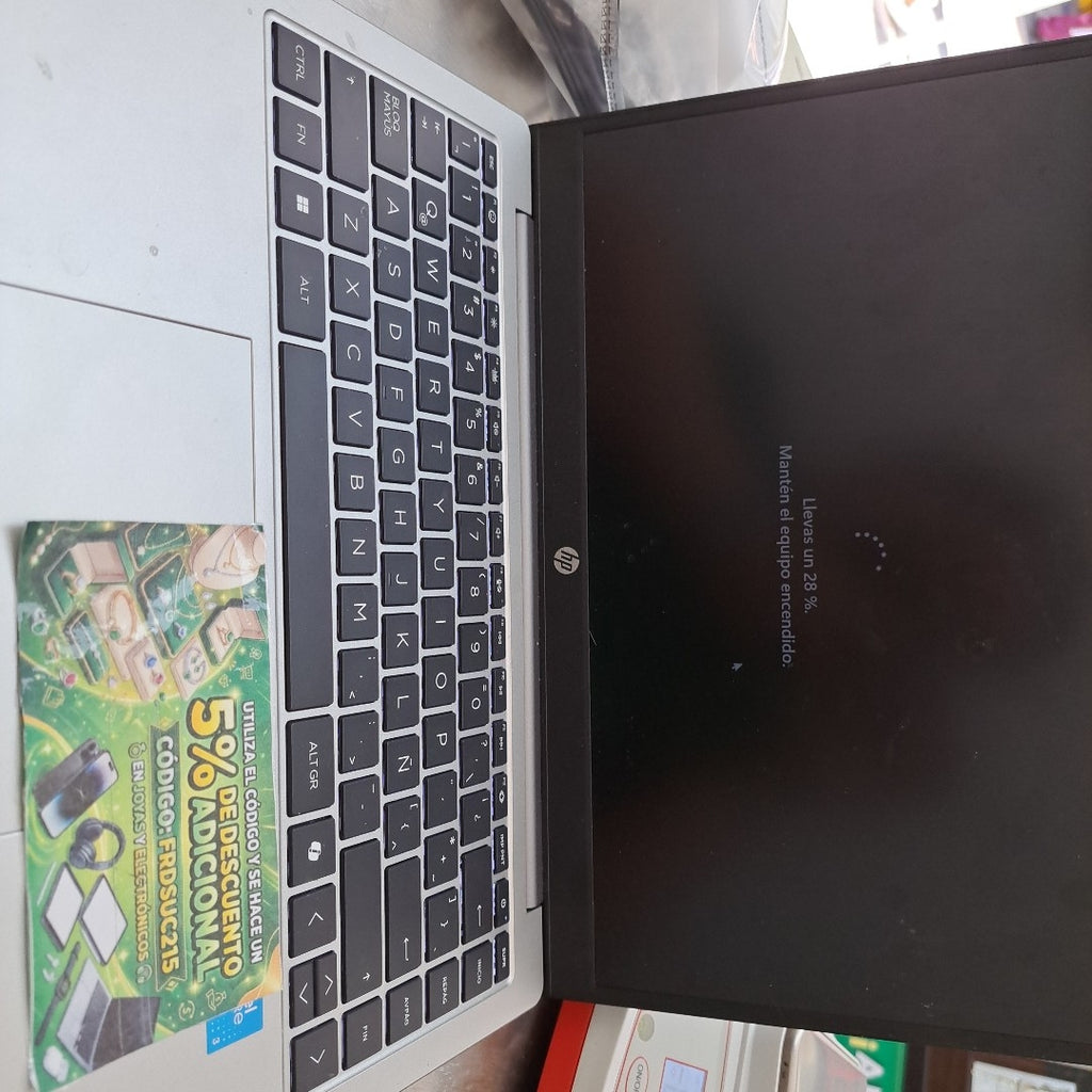 LAPTOP HP 240R G10 (2025) 512 GB SSD 8 GB RAM (SEMINUEVO)