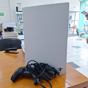 CONSOLA DE VIDEOJUEGO SONY PS5 825 SSD (SEMINUEVO)