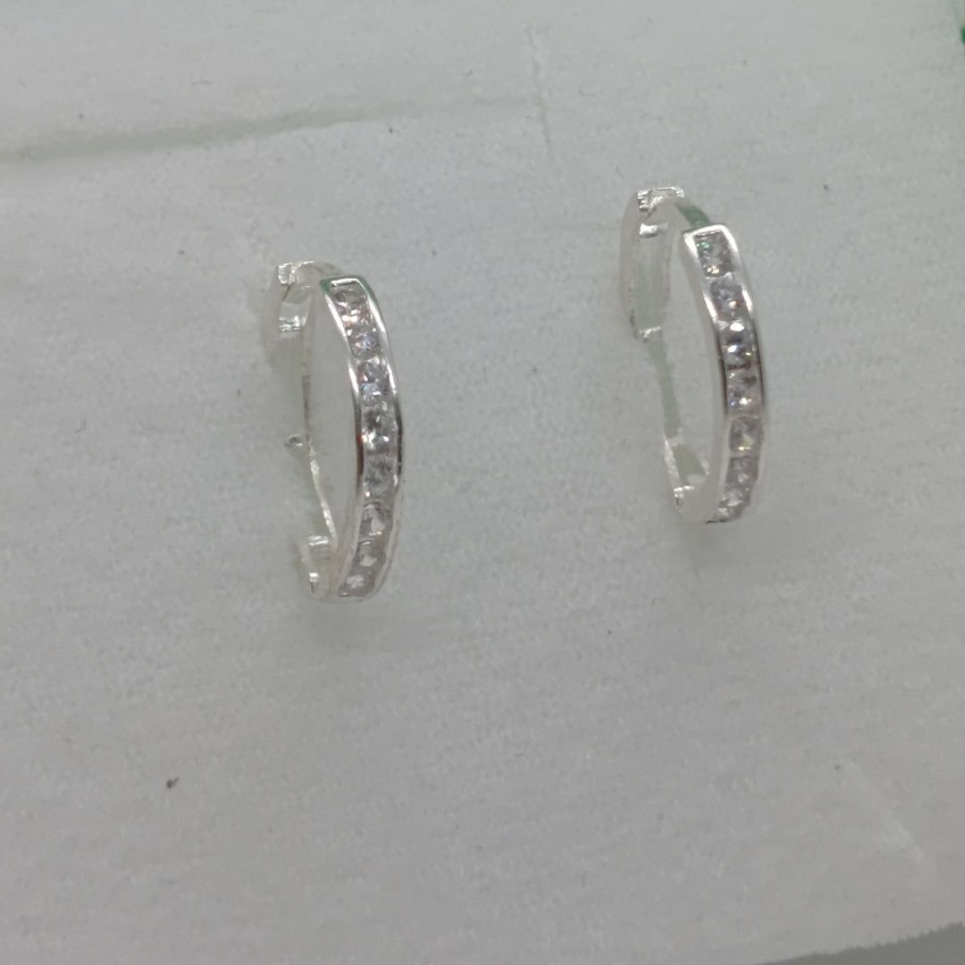 ARRACADAS C/CIRCONIAS PLATA .925 2.1 GR (NUEVO)