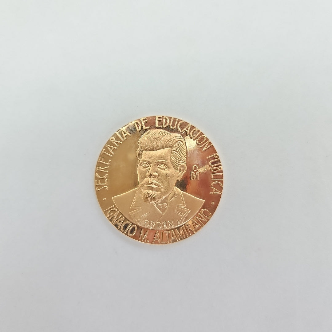 MEDALLA CONMEMORATIVA ORO 21 K 42 GRMS (SEMINUEVO)