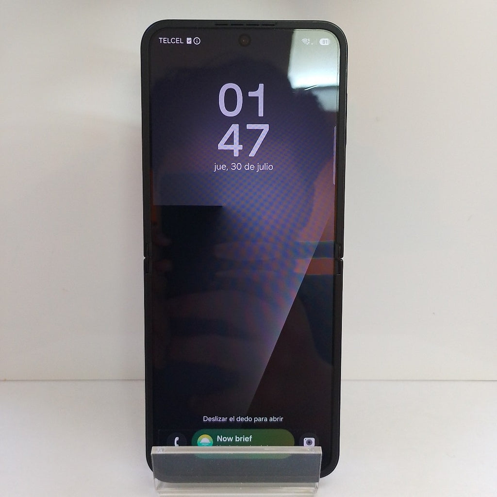 CELULAR SAMSUNG GALAXY Z FLIP7 FE SM-F761B (2025) 128 GB 8 GB RAM (SEMINUEVO)