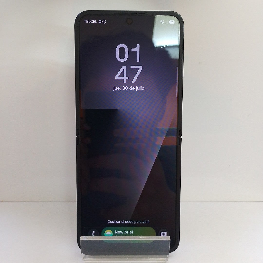 CELULAR SAMSUNG GALAXY Z FLIP7 FE SM-F761B (2025) 128 GB 8 GB RAM (SEMINUEVO)