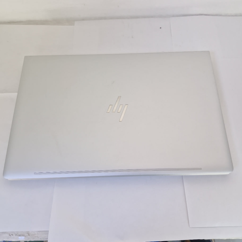 LAPTOP HP ELITEBOOK 640 G9 (2023) 256 GB SSD 16 GB RAM (SEMINUEVO)