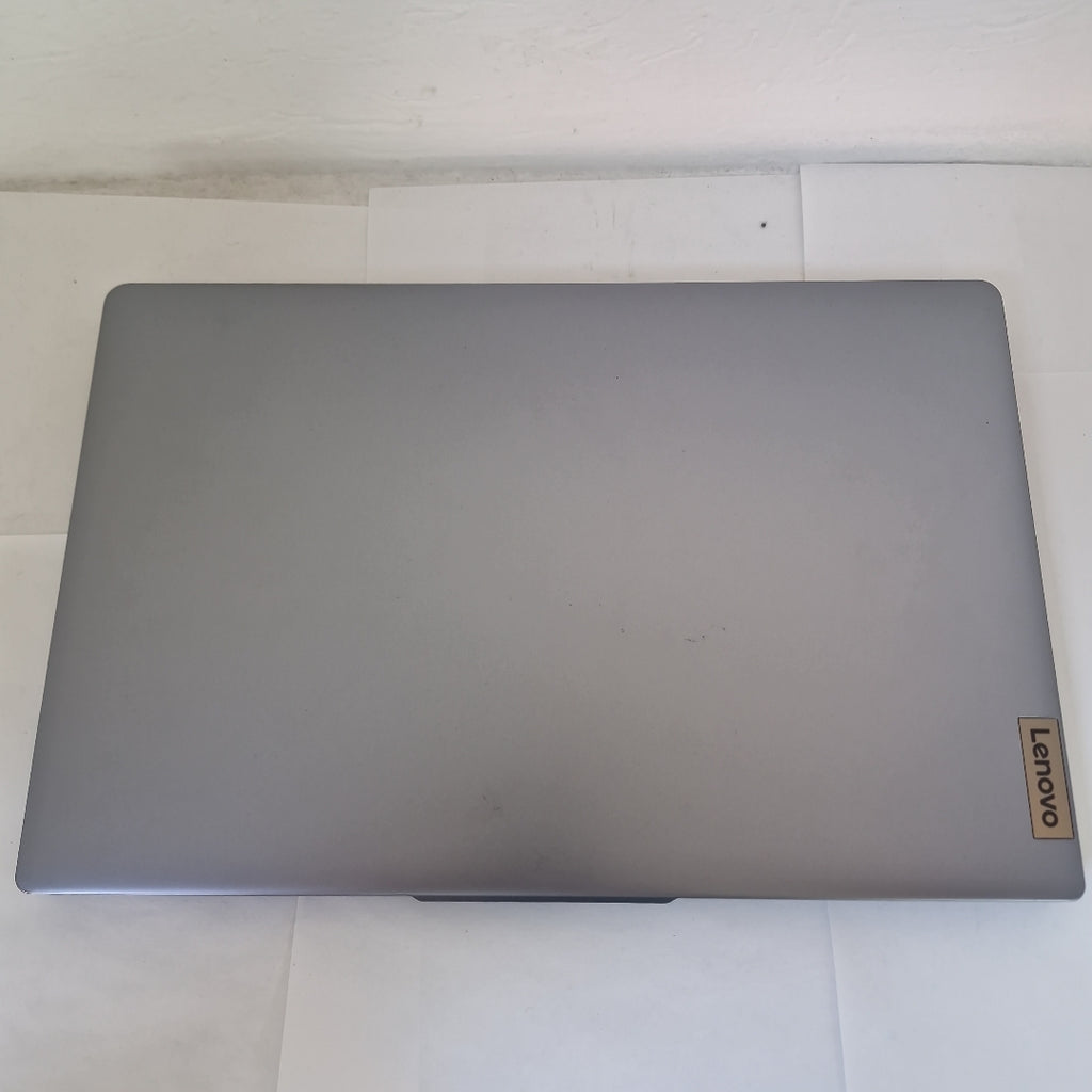 LAPTOP LENOVO IDEAPAD SLIM 3 15IRU8 (2025) 512 GB SSD 8 GB RAM (SEMINUEVO)