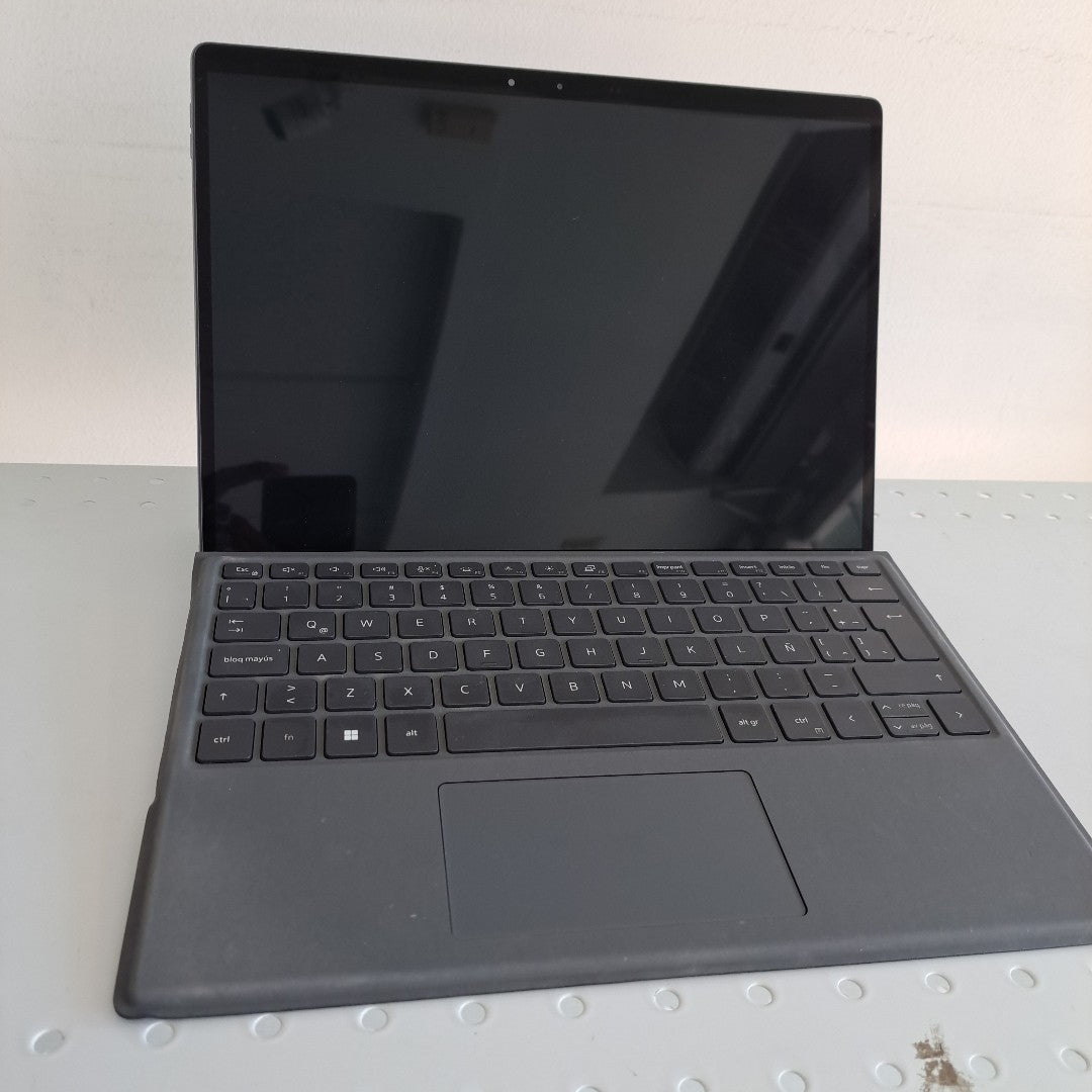 TABLETA DELL LATITUDE 7320 DETACHABLE (2 EN 1) (2022) 256 GB SSD 16 GB RAM (SEMINUEVO)
