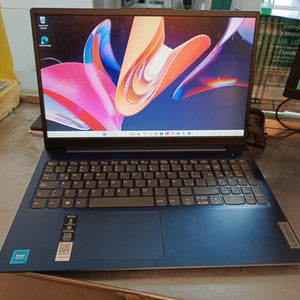 LAPTOP LENOVO IDEAPAD SLIM 3 15IAN8 (2024) 256 GB SSD 8 GB RAM (SEMINUEVO)
