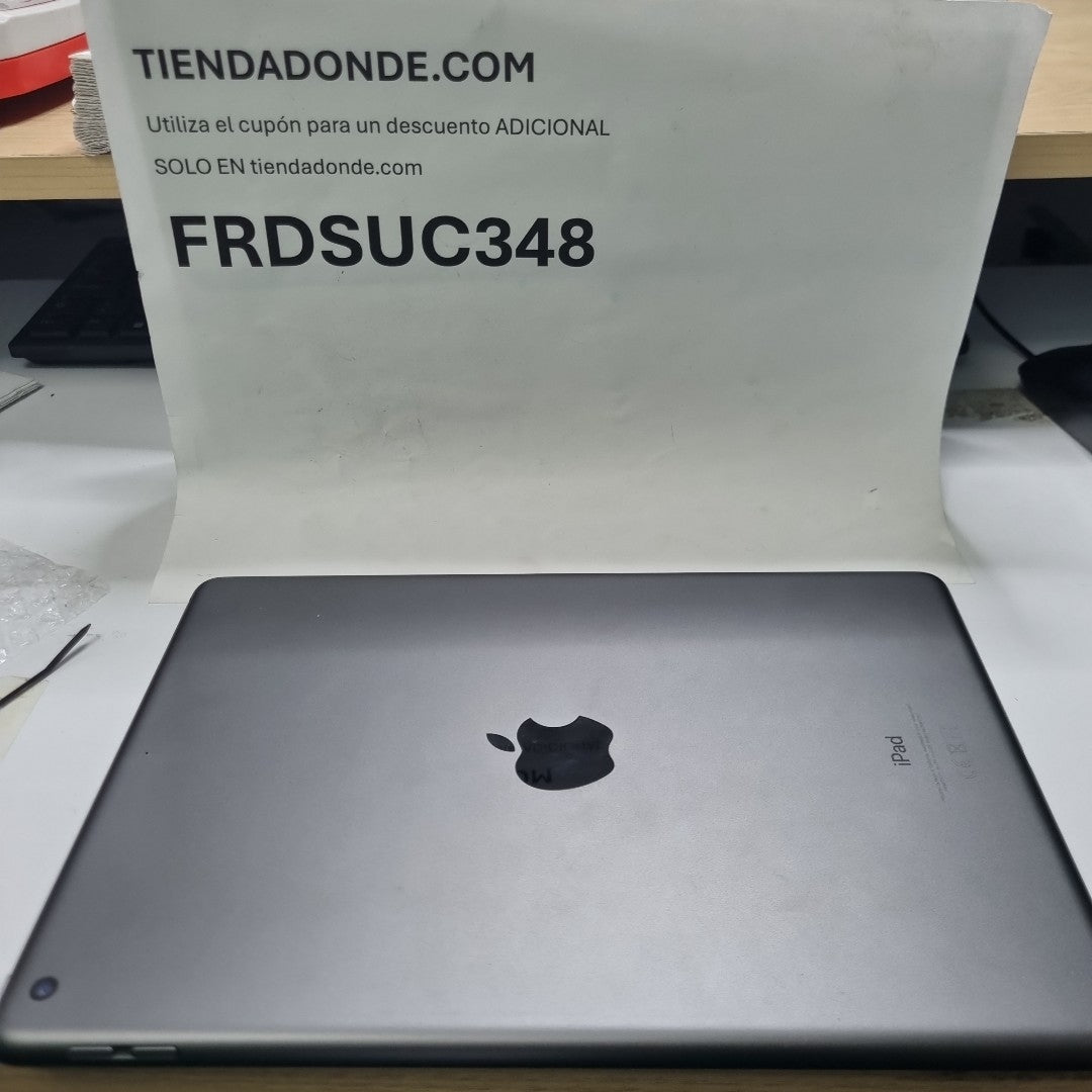 TABLETA APPLE IPAD 9 A2602 256 GB 3 GB RAM (SEMINUEVO)