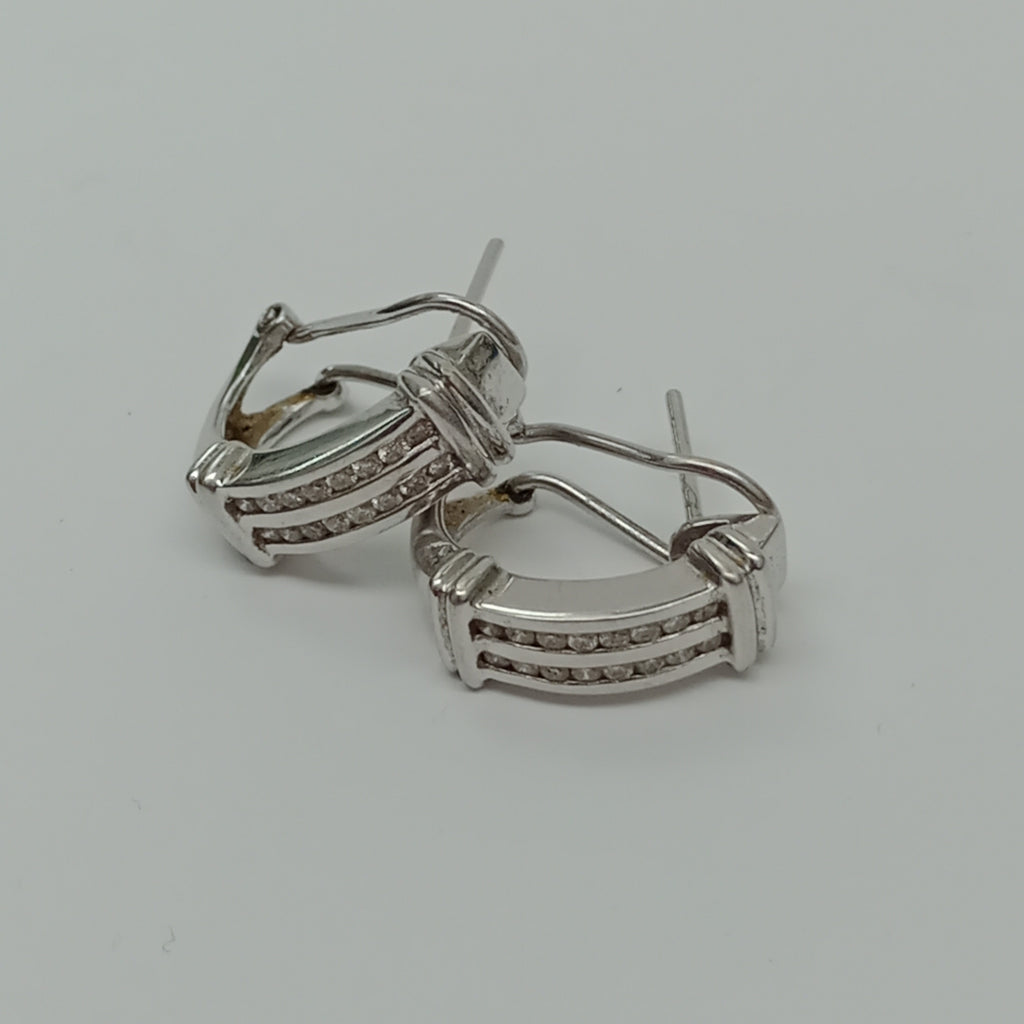 ARETES PAR ORO BLANCO 10 K 6 GRMS (SEMINUEVO)