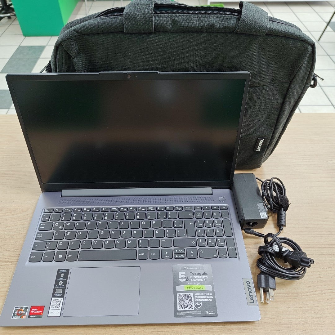 LAPTOP LENOVO IDEAPAD SLIM 3 15AMN8 (2025) 512 GB SSD 8 GB RAM (SEMINUEVO)