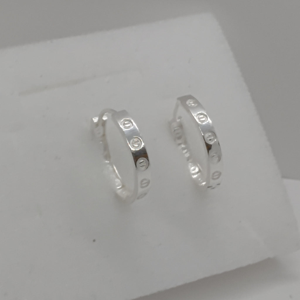 ARETES ARRACADAS FIG TORNILLOS PLATA .925 2.63 GR (NUEVO)