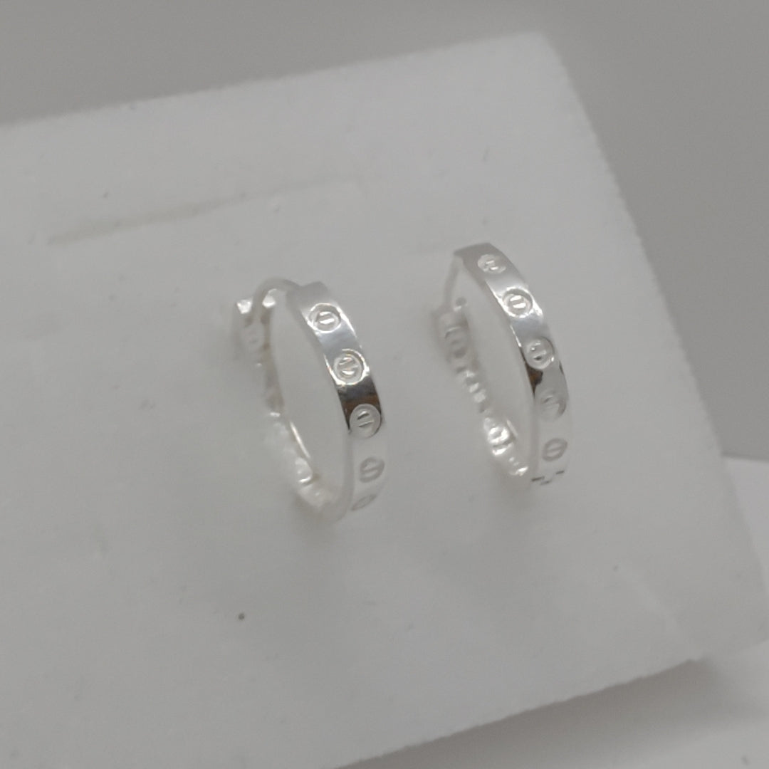 ARETES ARRACADAS FIG TORNILLOS PLATA .925 2.63 GR (NUEVO)