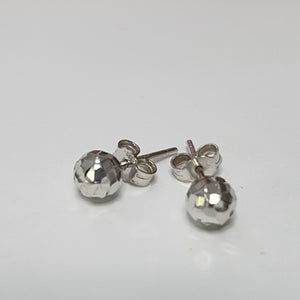 BROQUELES PAR ORO BLANCO 14 K 1.3 GRMS (SEMINUEVO)