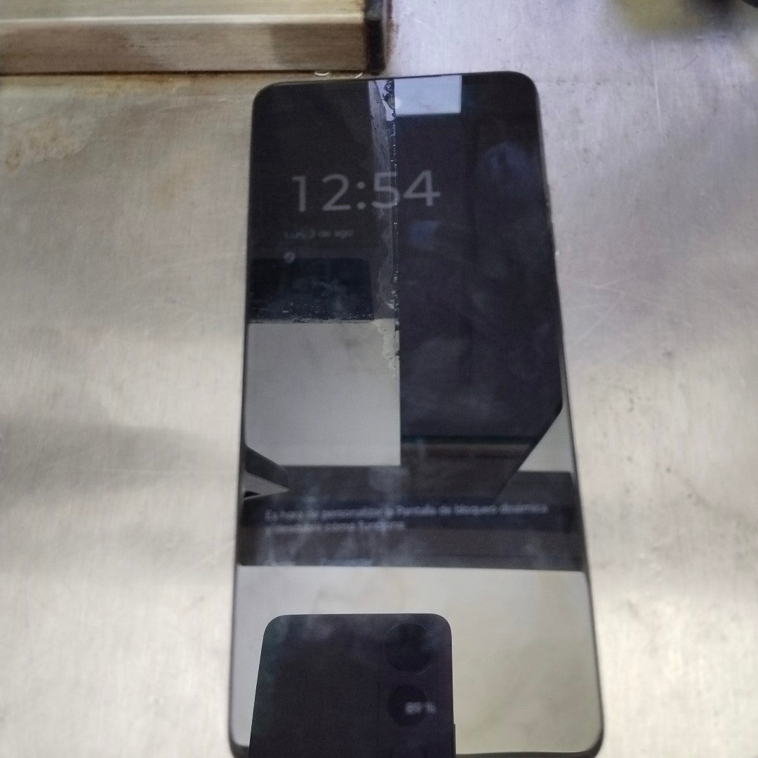 CELULAR MOTOROLA MOTO G24 XT2423-1 (2024) 256 GB 4 GB RAM (SEMINUEVO)