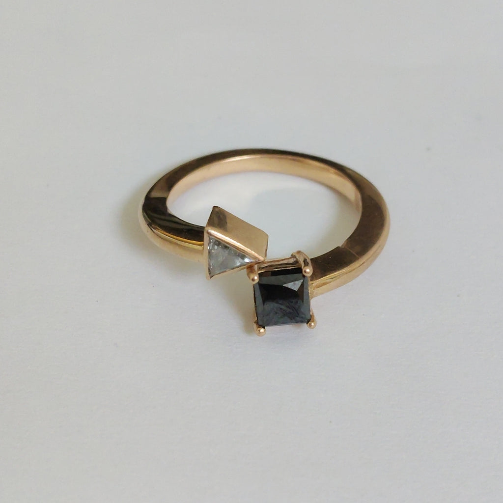 ANILLITO ORO 18 K 3.7 GRMS (SEMINUEVO)