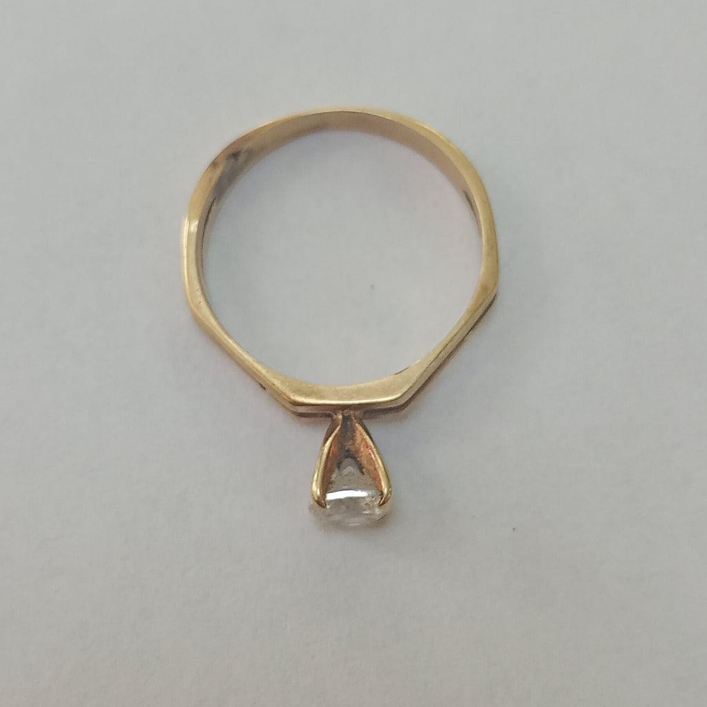 SOLITARIO ORO 14 K 2.2 GRMS (SEMINUEVO)