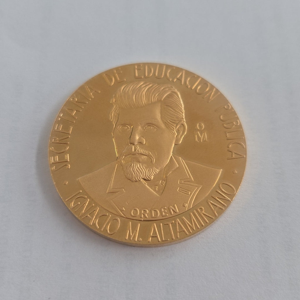 MEDALLA CONMEMORATIVA ORO 21 K 41.8 GRMS (SEMINUEVO)