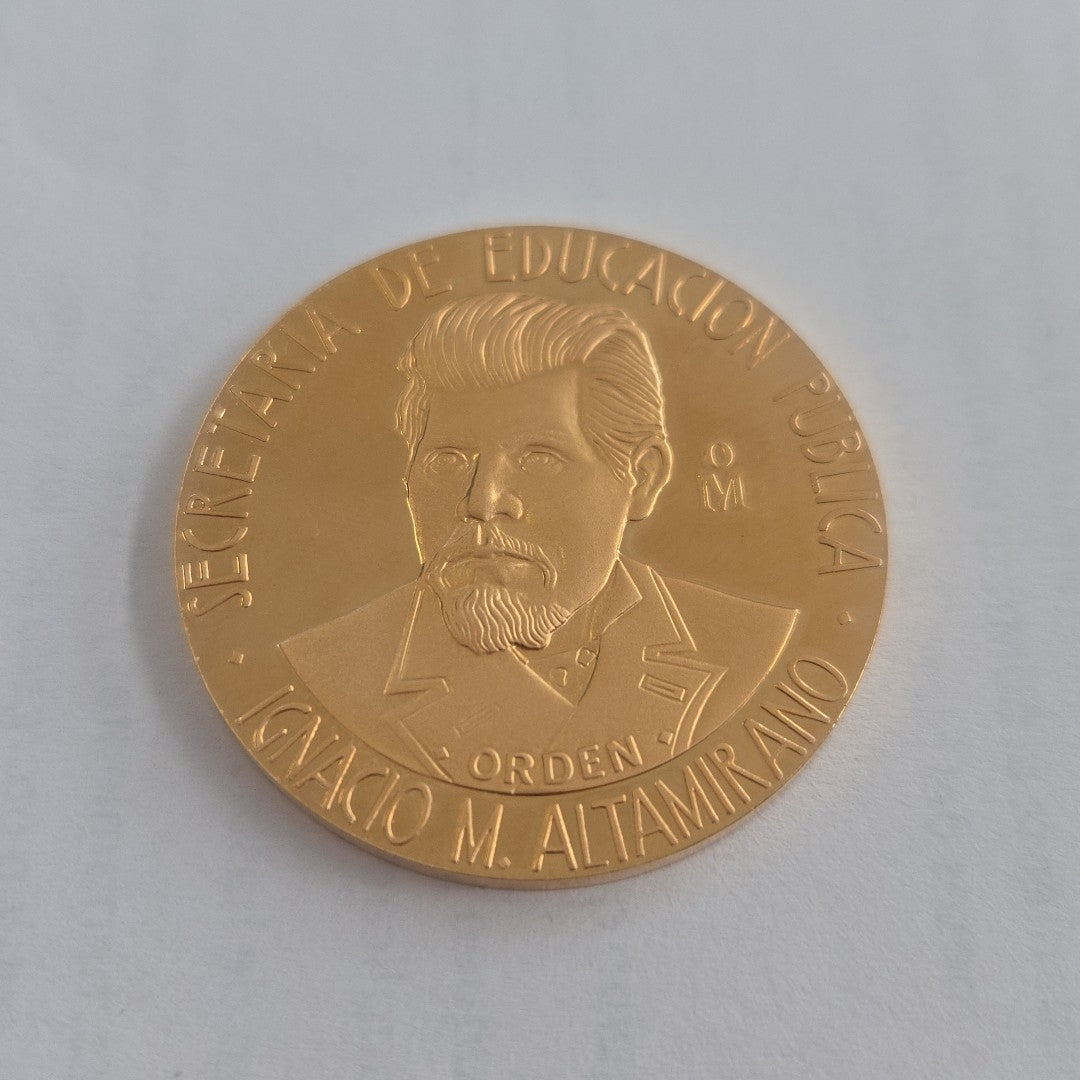 MEDALLA CONMEMORATIVA ORO 21 K 41.8 GRMS (SEMINUEVO)