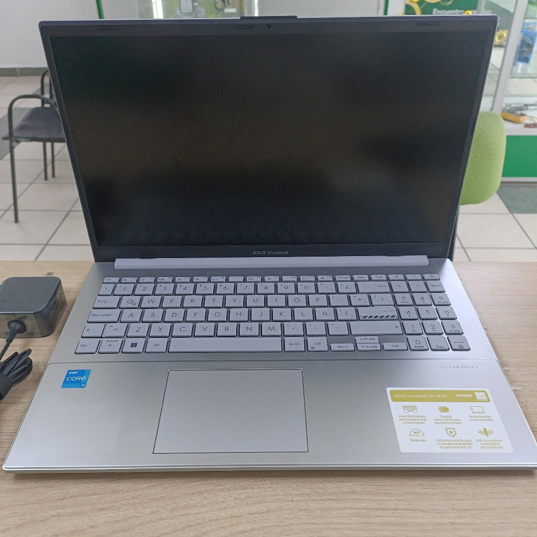 LAPTOP ASUS VIVOBOOK GO 15 E1504GA-NJ469W (2025) 512 GB SSD 8 GB RAM (SEMINUEVO)