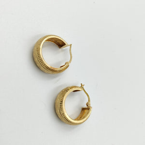 ARRACADAS PAR ORO 14 K 3.6 GRMS (SEMINUEVO)