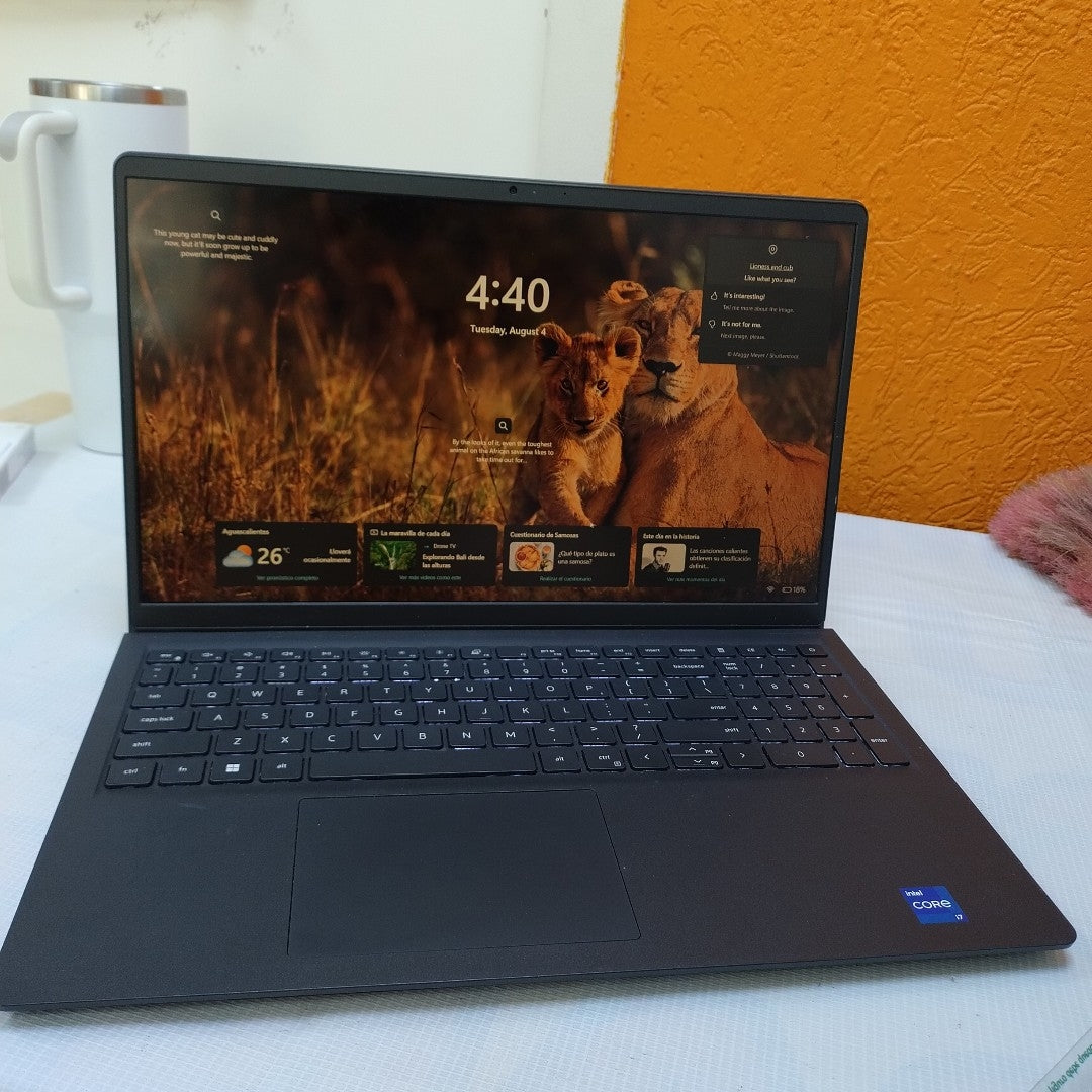LAPTOP DELL INSPIRON 15 3530 (2023) 512 GB SSD 16 GB RAM (SEMINUEVO)